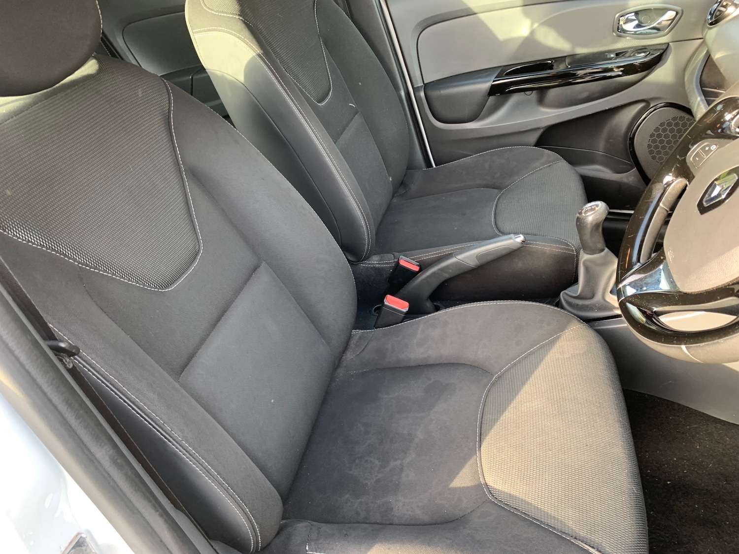 Used Renault Clio 2014 for sale - 76829572: Photo 11