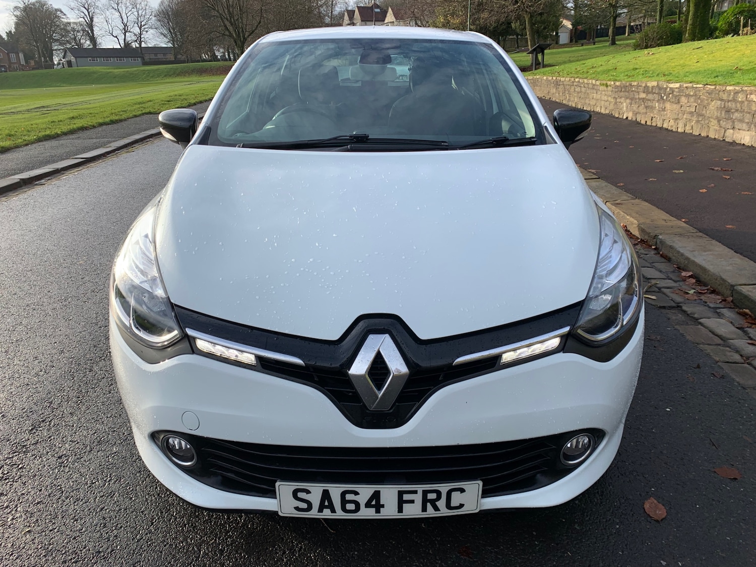 Used Renault Clio 2014 for sale - 76829572: Photo 2