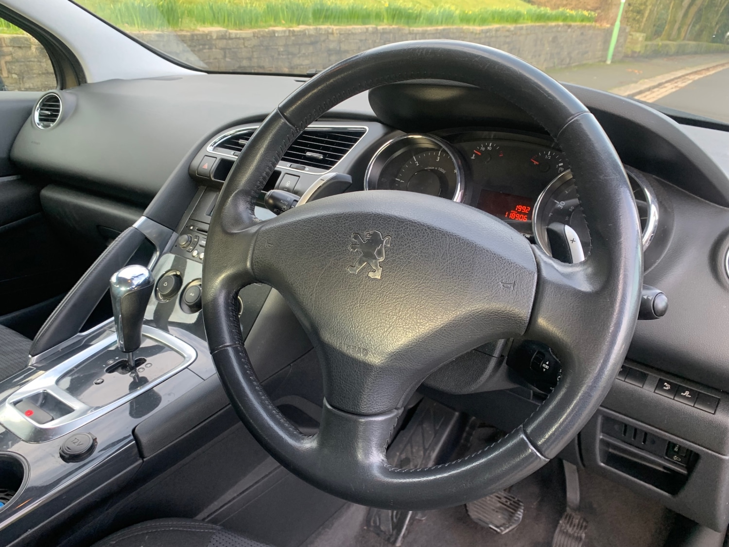 Used Peugeot 3008 2011 for sale - 77542435: Photo 8