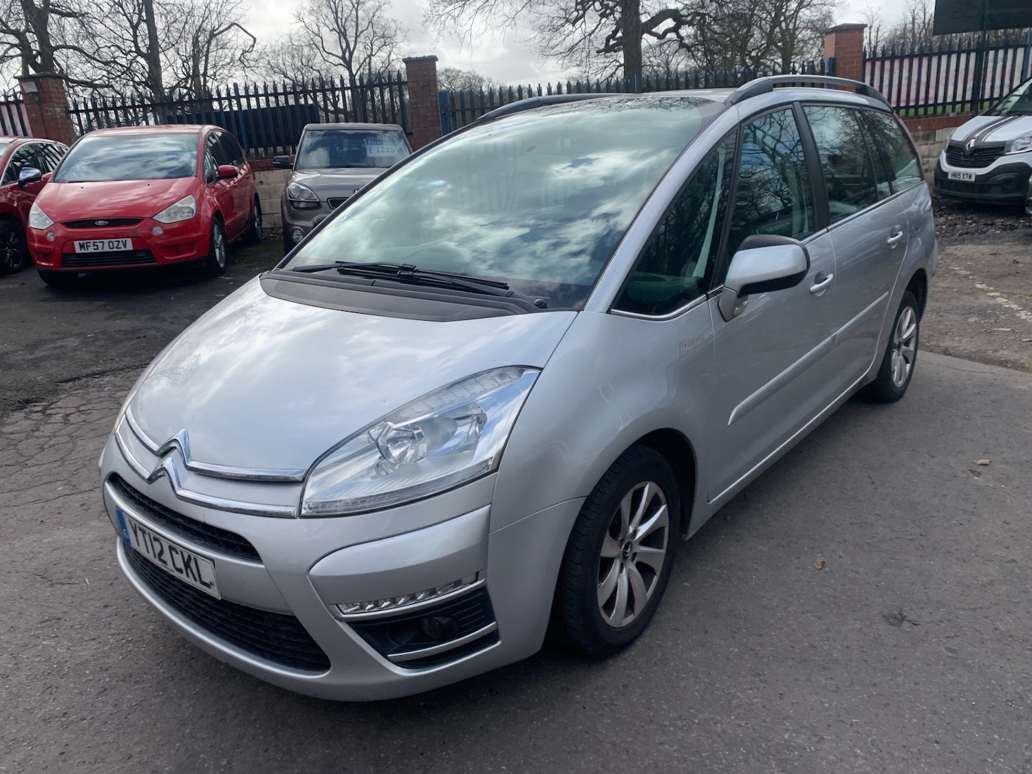 Used Citroen Grand C4 Picasso 2012 for sale - 77831689: Photo 3