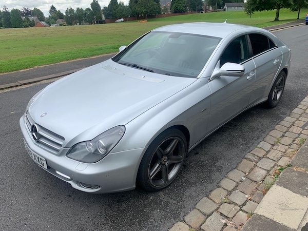 Used Mercedes-Benz CLS 2010 for sale - 74929577: Photo 2