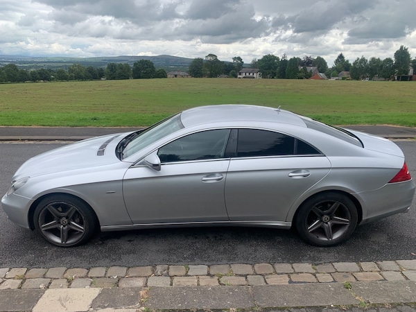 Used Mercedes-Benz CLS 2010 for sale - 74929577: Photo 4