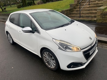 Used Peugeot 208 2016 for sale - 77460381: Photo