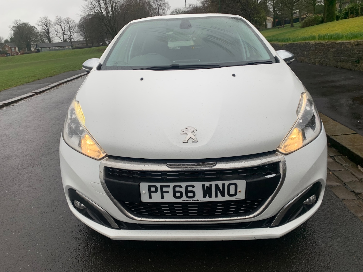 Used Peugeot 208 2016 for sale - 77460381: Photo 2