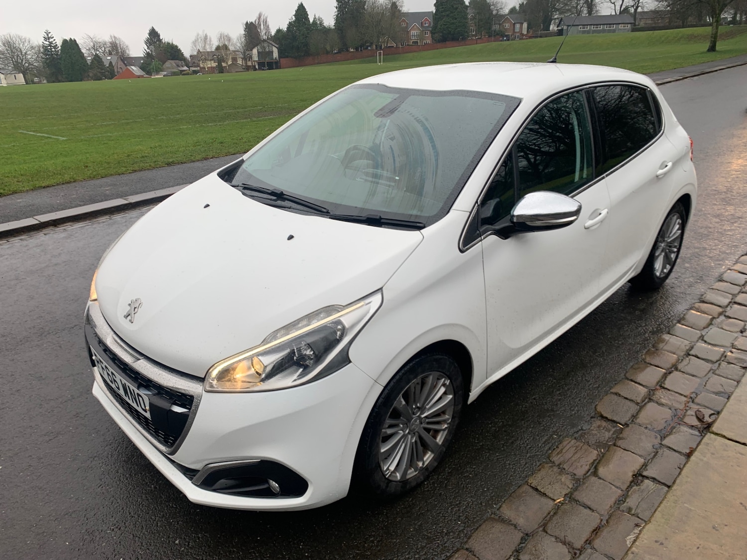 Used Peugeot 208 2016 for sale - 77460381: Photo 3