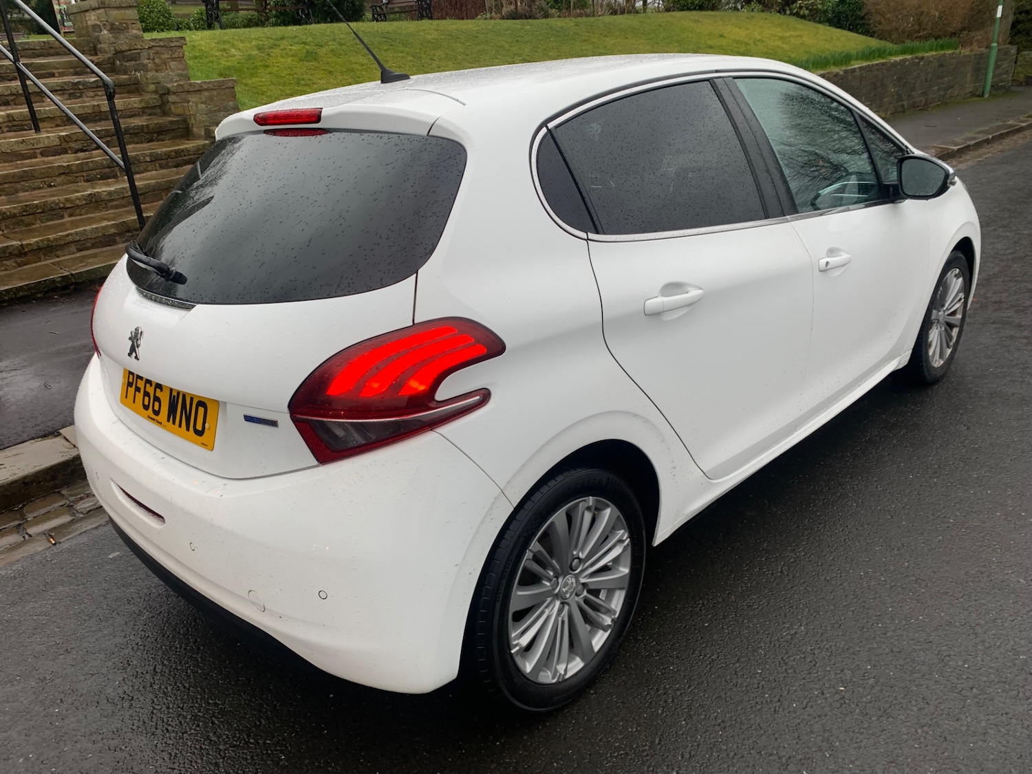 Used Peugeot 208 2016 for sale - 77460381: Photo 7