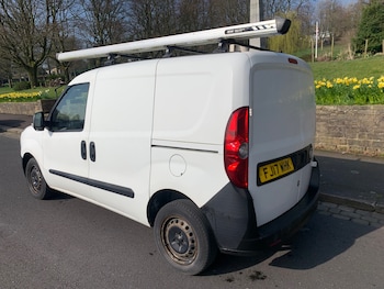 Used Vauxhall Combo 2017 for sale - 77963822: Photo