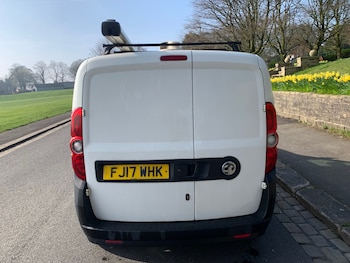 Used Vauxhall Combo 2017 for sale - 77963822: Photo