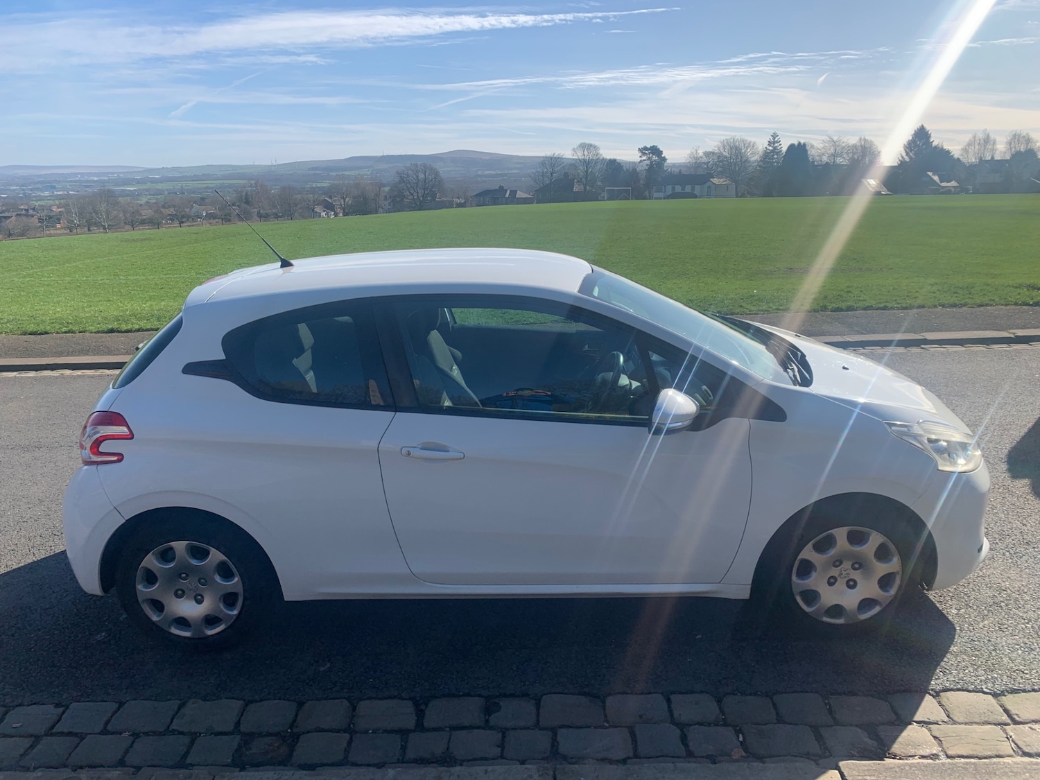 Used Peugeot 208 2013 for sale - 77729485: Photo 3