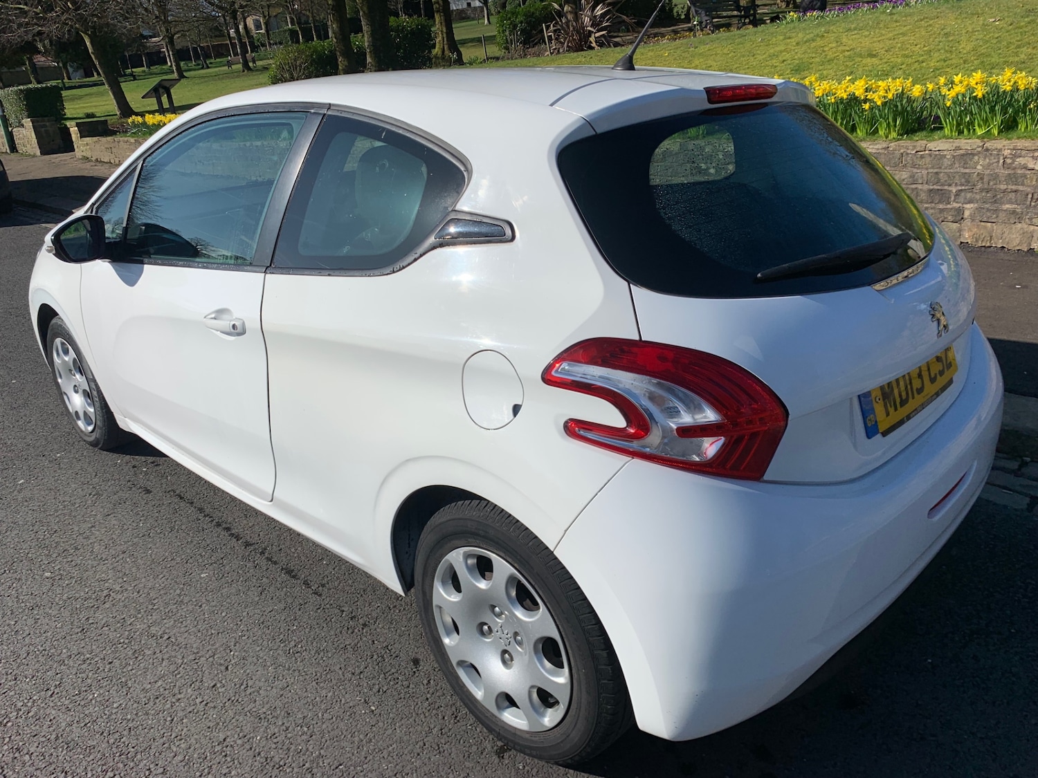 Used Peugeot 208 2013 for sale - 77729485: Photo 6