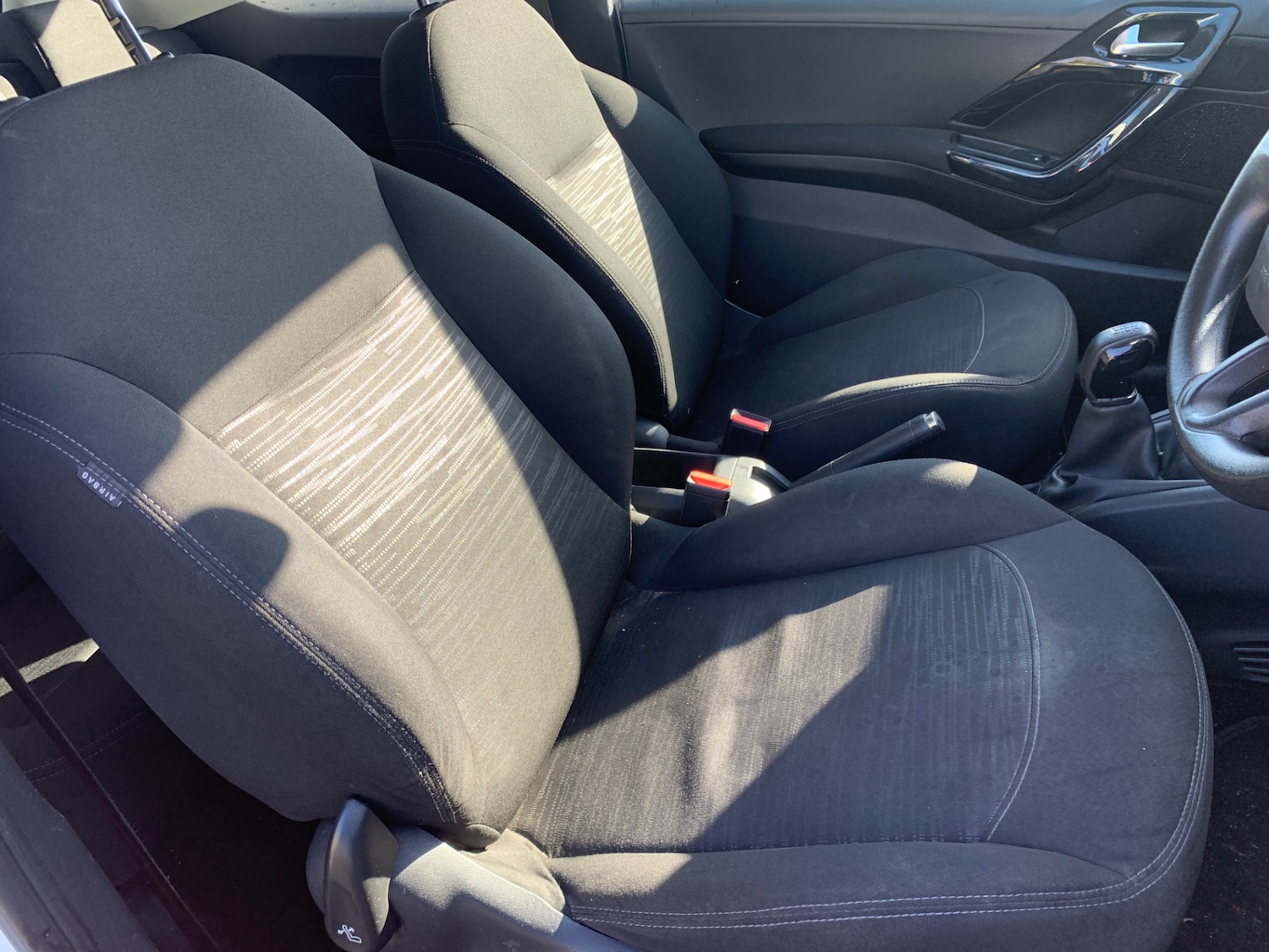 Used Peugeot 208 2013 for sale - 77729485: Photo 9