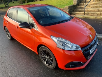 Used Peugeot 208 2015 for sale - 77208713: Photo