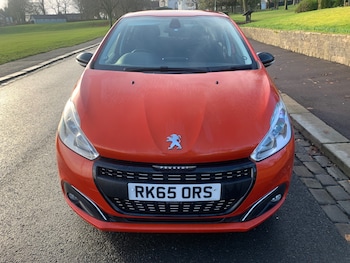 Used Peugeot 208 2015 for sale - 77208713: Photo