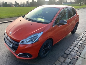 Used Peugeot 208 2015 for sale - 77208713: Photo