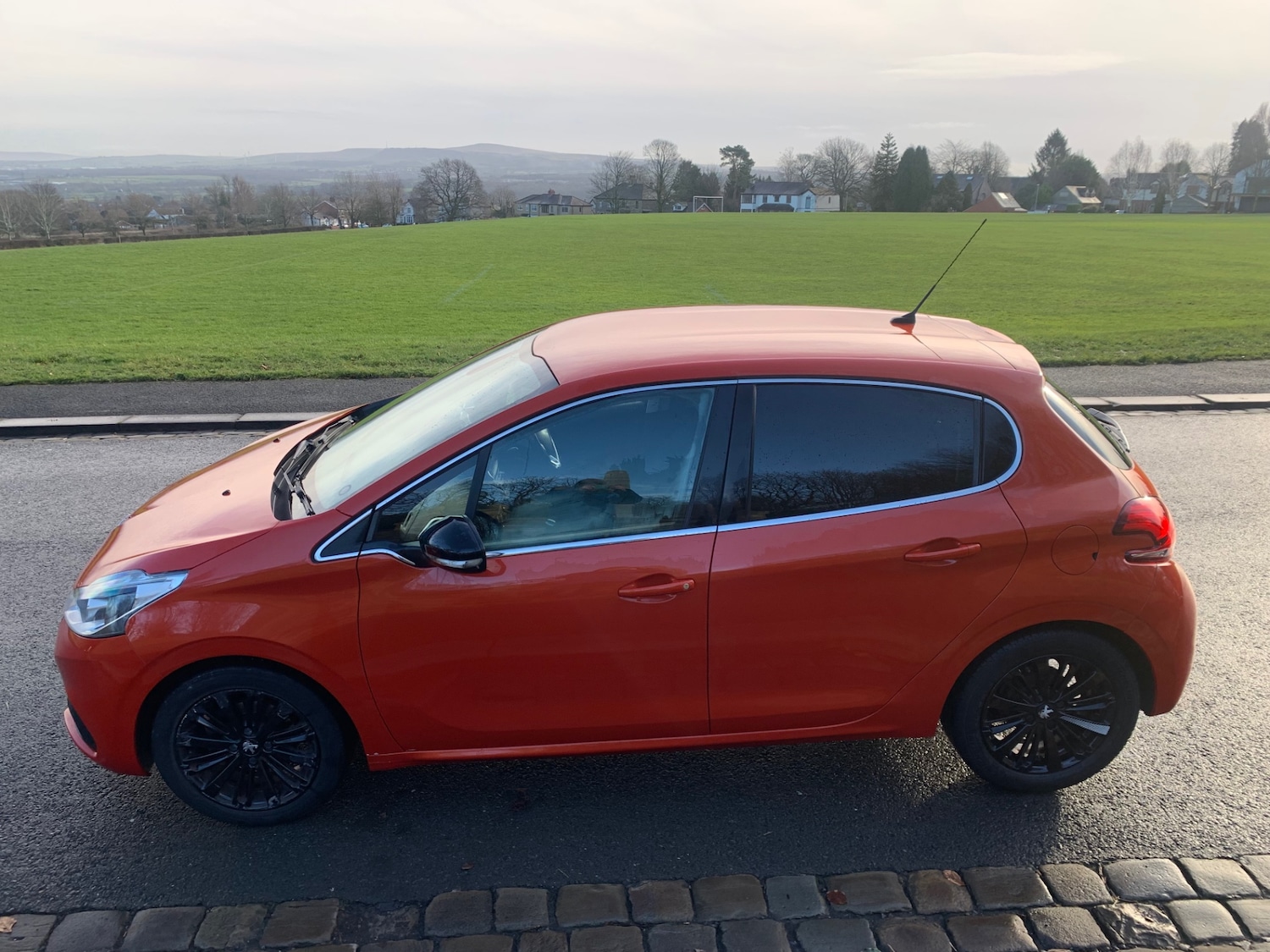 Used Peugeot 208 2015 for sale - 77208713: Photo 4