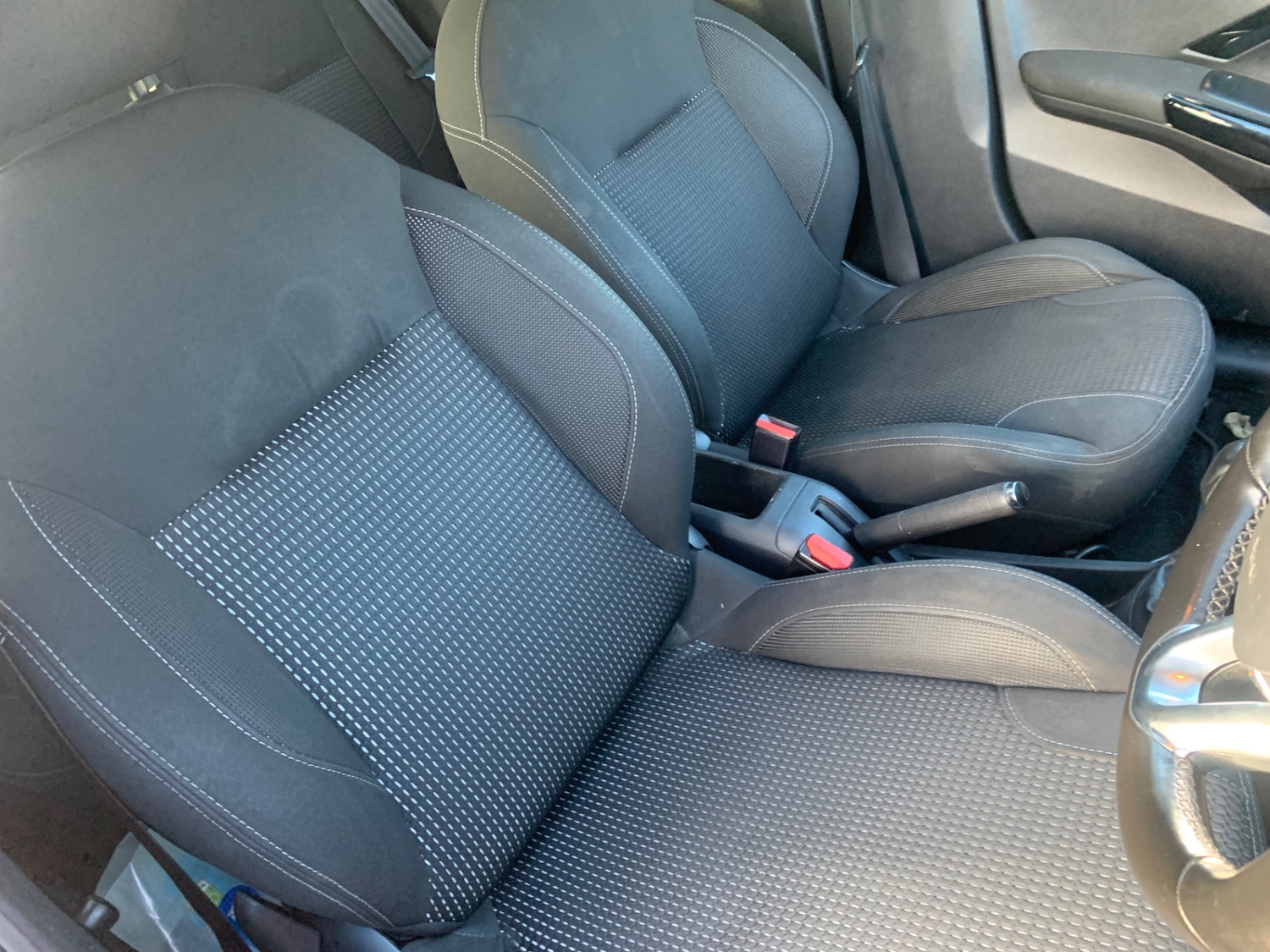 Used Peugeot 208 2015 for sale - 77208713: Photo 8