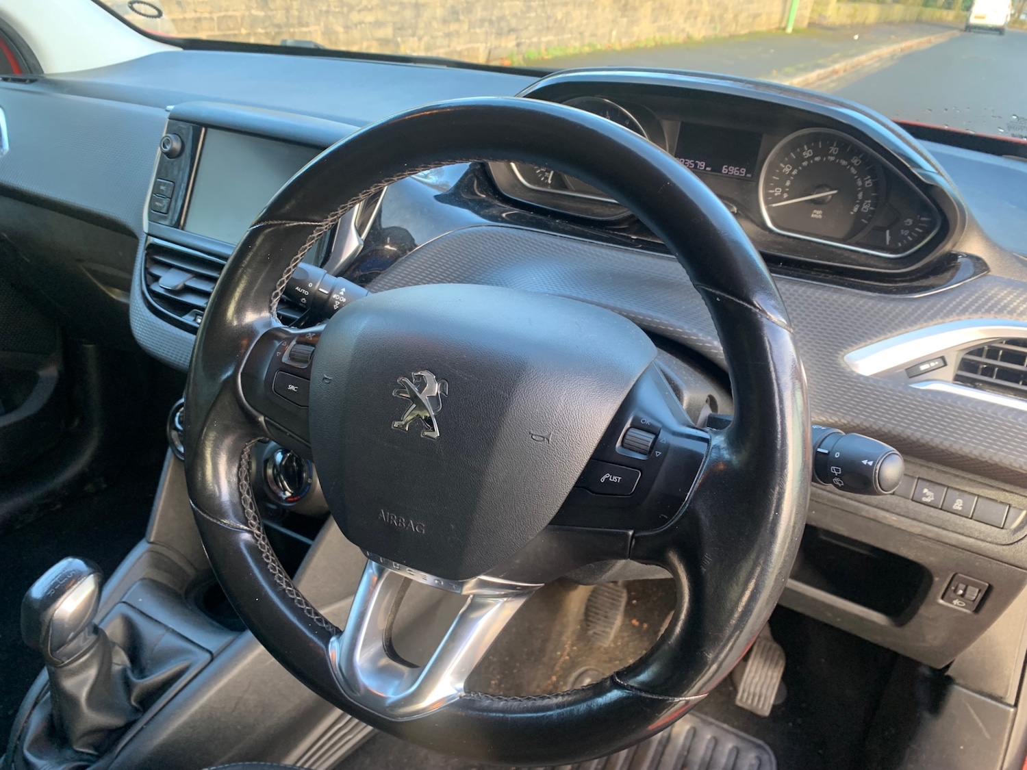 Used Peugeot 208 2015 for sale - 77208713: Photo 9