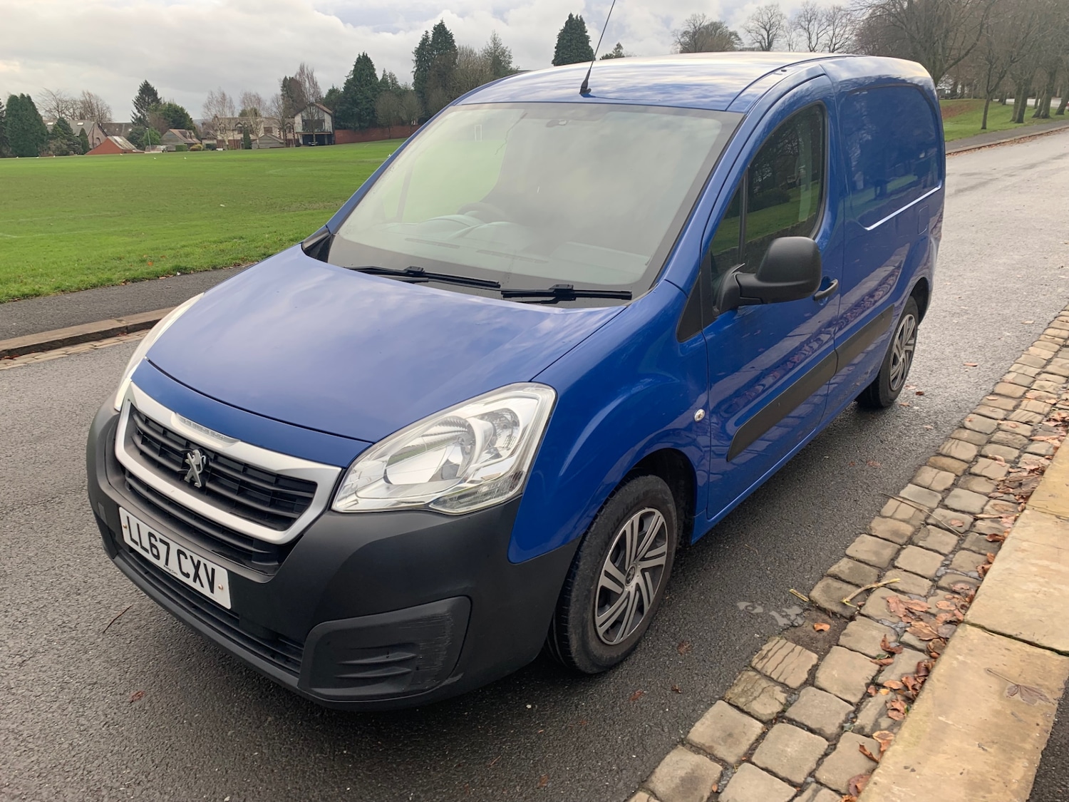 Used Peugeot Partner 2017 for sale - 76829586: Photo 3