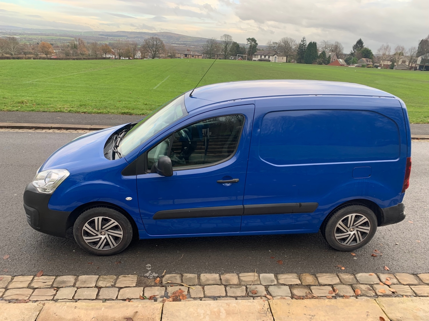 Used Peugeot Partner 2017 for sale - 76829586: Photo 4