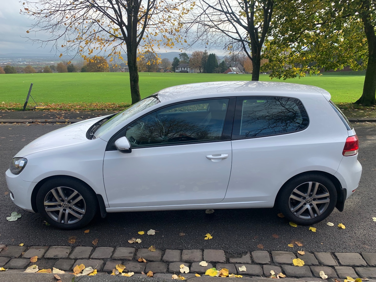 Used Volkswagen Golf 2009 for sale - 76505298: Photo 4