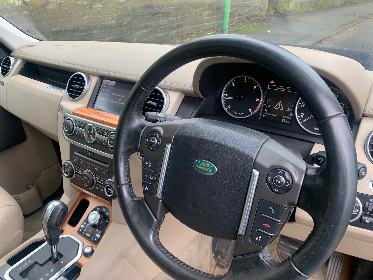 Used Land Rover Discovery 2010 for sale - 76845909: Photo 12