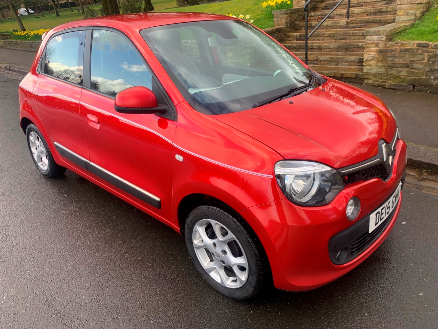 Used Renault Twingo 0.9 litre for Sale - RAC Cars