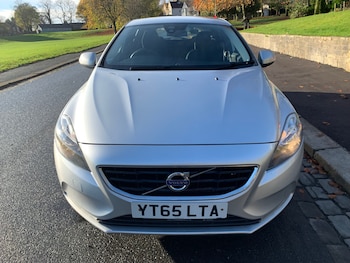 Used Volvo V40 2015 for sale - 76532313: Photo
