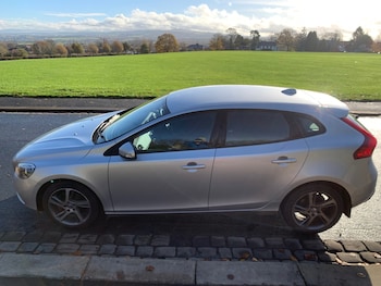 Used Volvo V40 2015 for sale - 76532313: Photo