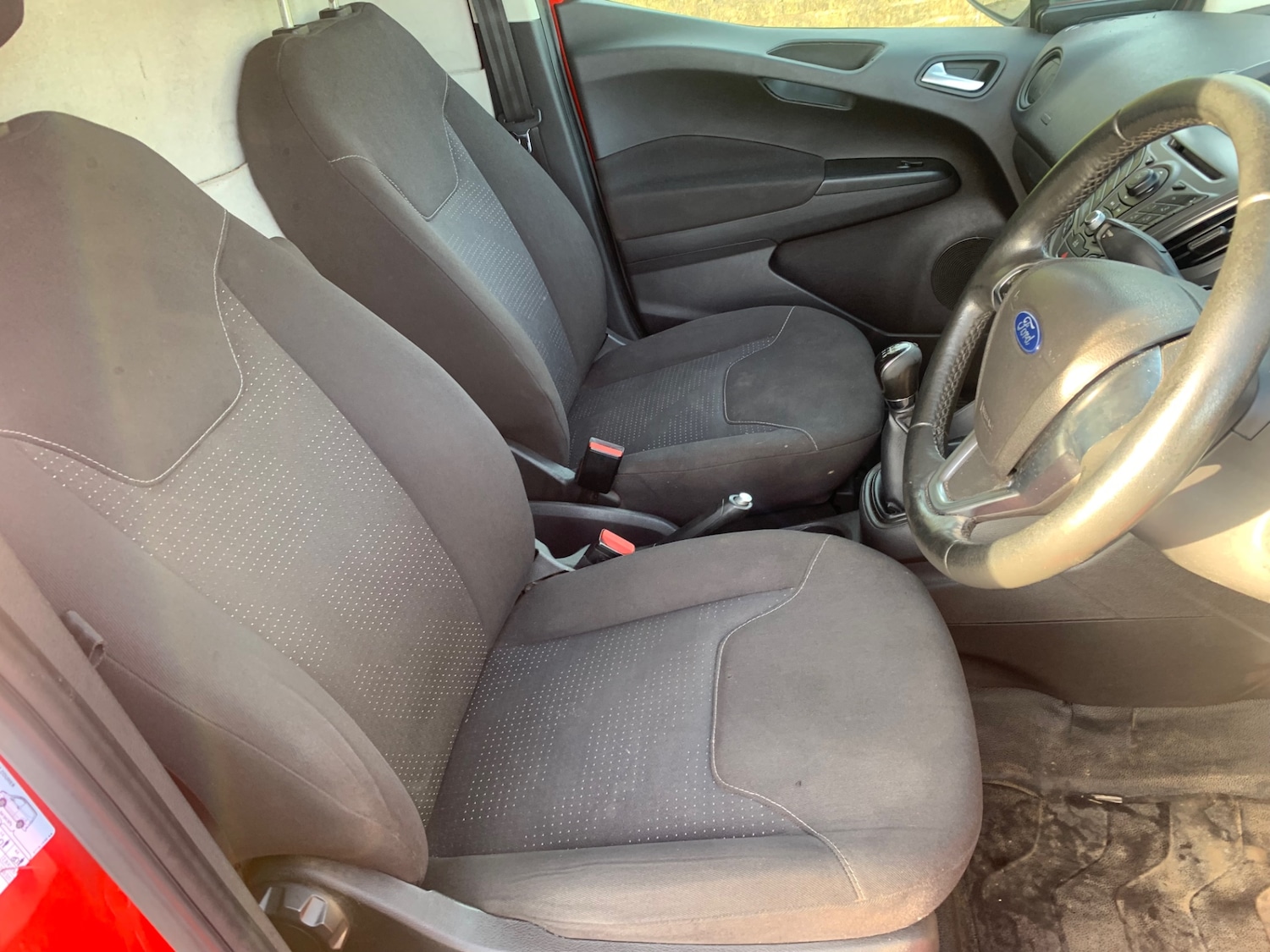 Used Ford Transit Courier 2015 for sale - 76829593: Photo 10