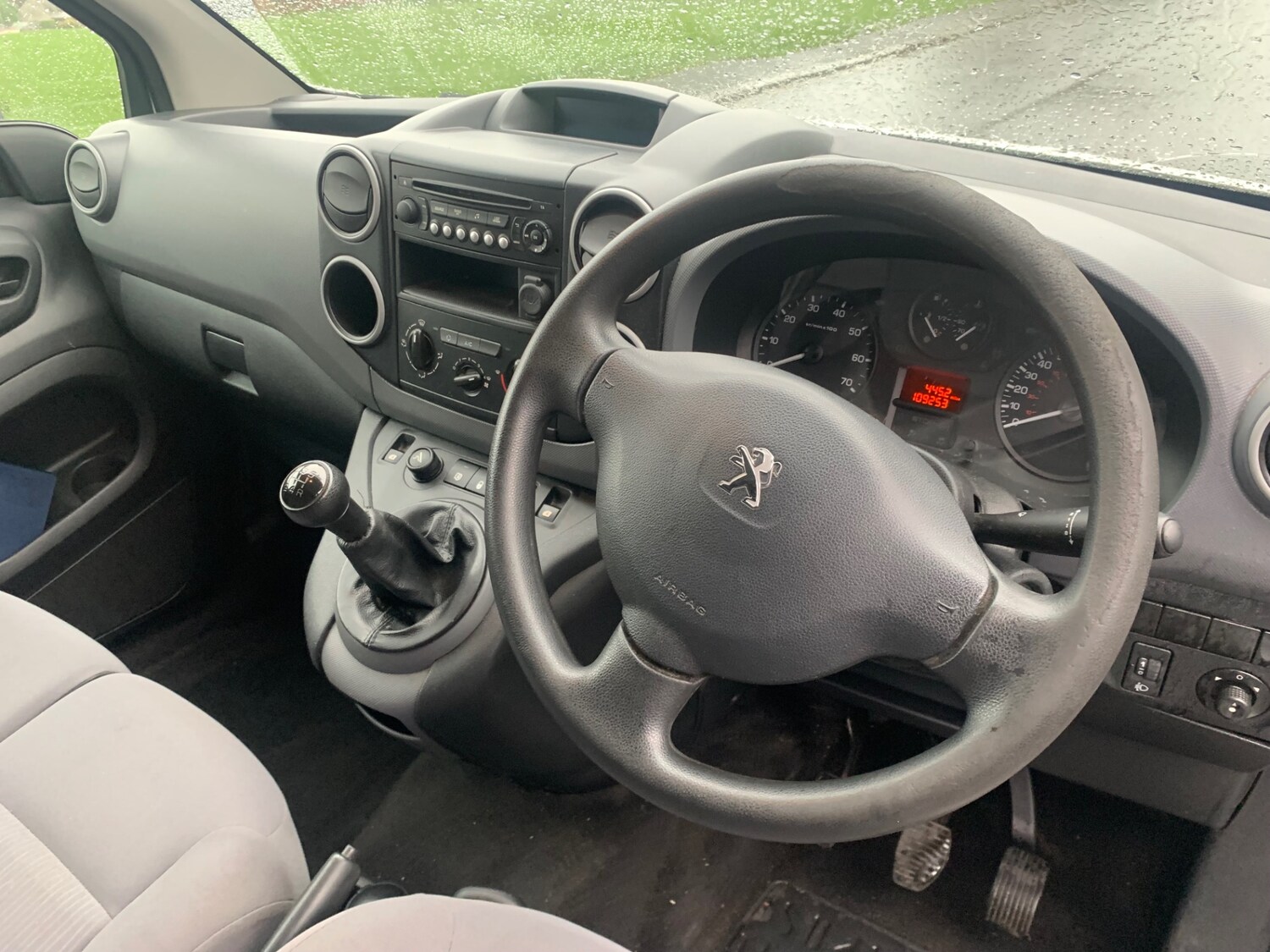 Used Peugeot Partner 2015 for sale - 77679082: Photo 10