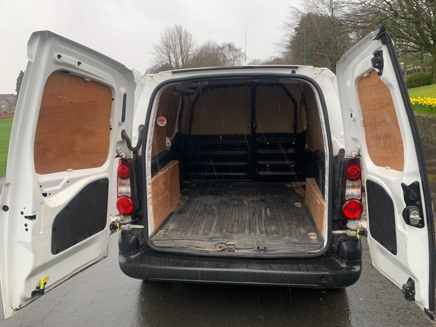 Used Peugeot Partner 2015 for sale - 77679082: Photo 11