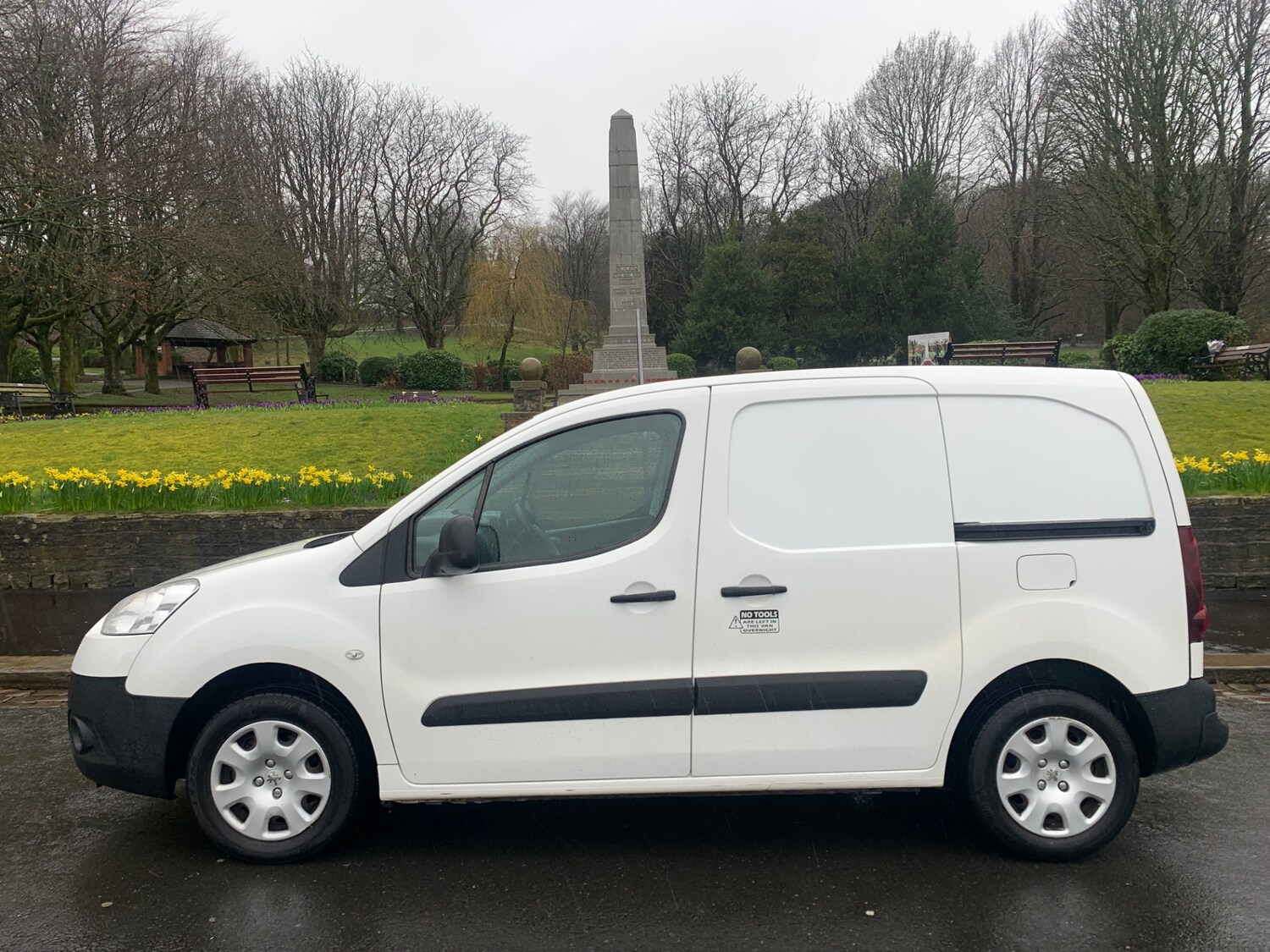 Used Peugeot Partner 2015 for sale - 77679082: Photo 4