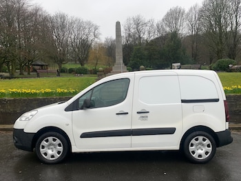 Used Peugeot Partner 2015 for sale - 77679082: Photo