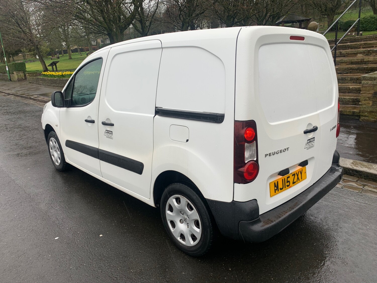 Used Peugeot Partner 2015 for sale - 77679082: Photo 5