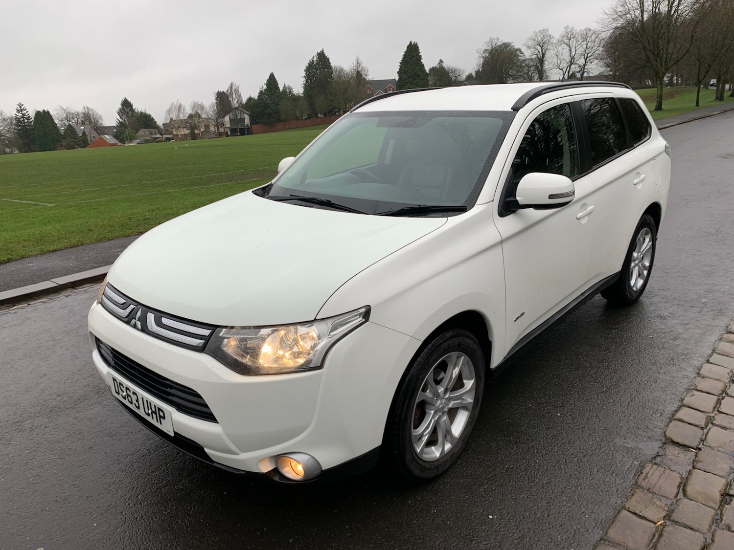 Used Mitsubishi Outlander 2014 for sale - 77460374: Photo 3