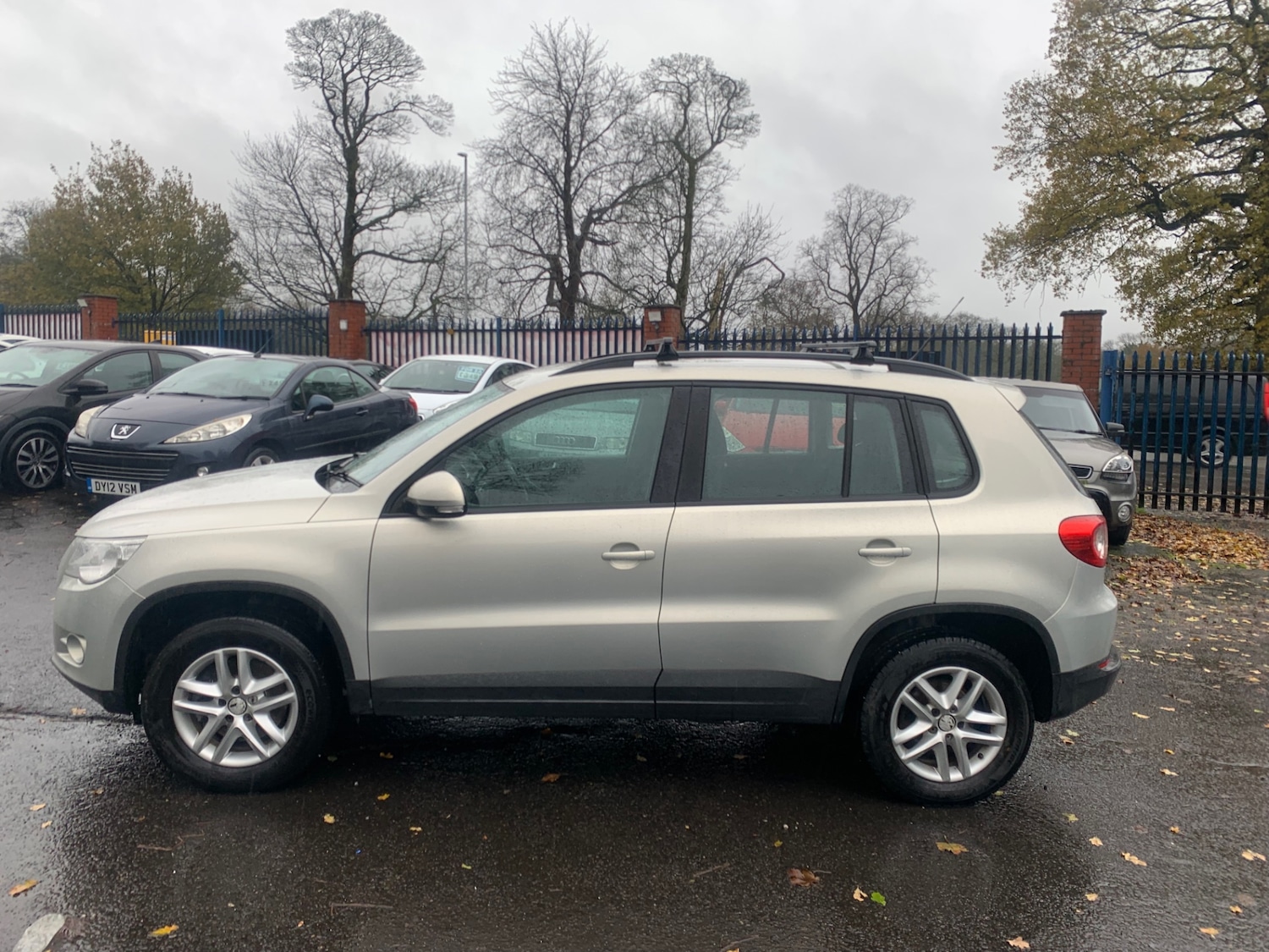 Used Volkswagen Tiguan 2009 for sale - 76762771: Photo 4