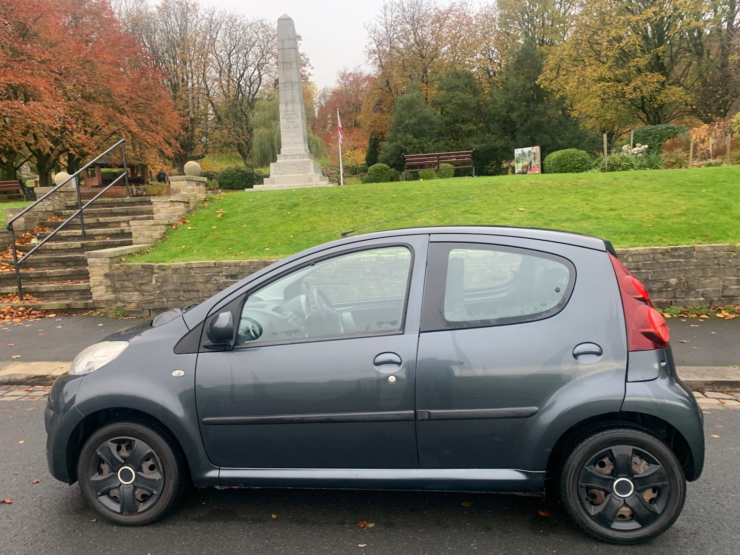 Used Peugeot 107 2012 for sale - 76437945: Photo 8