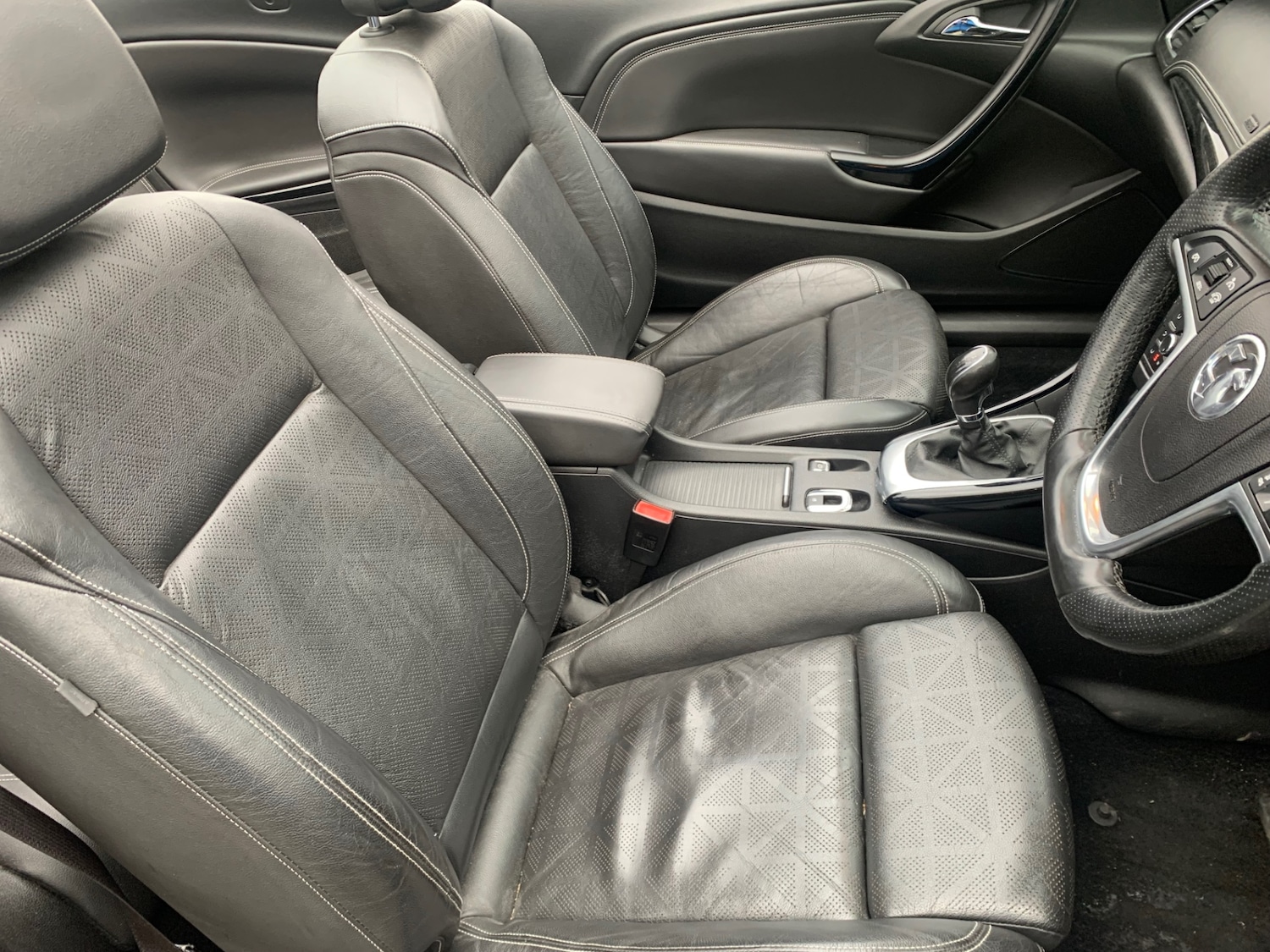 Used Vauxhall Cascada 2013 for sale - 77607199: Photo 9