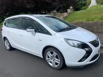Vauxhall Zafira Tourer feature image