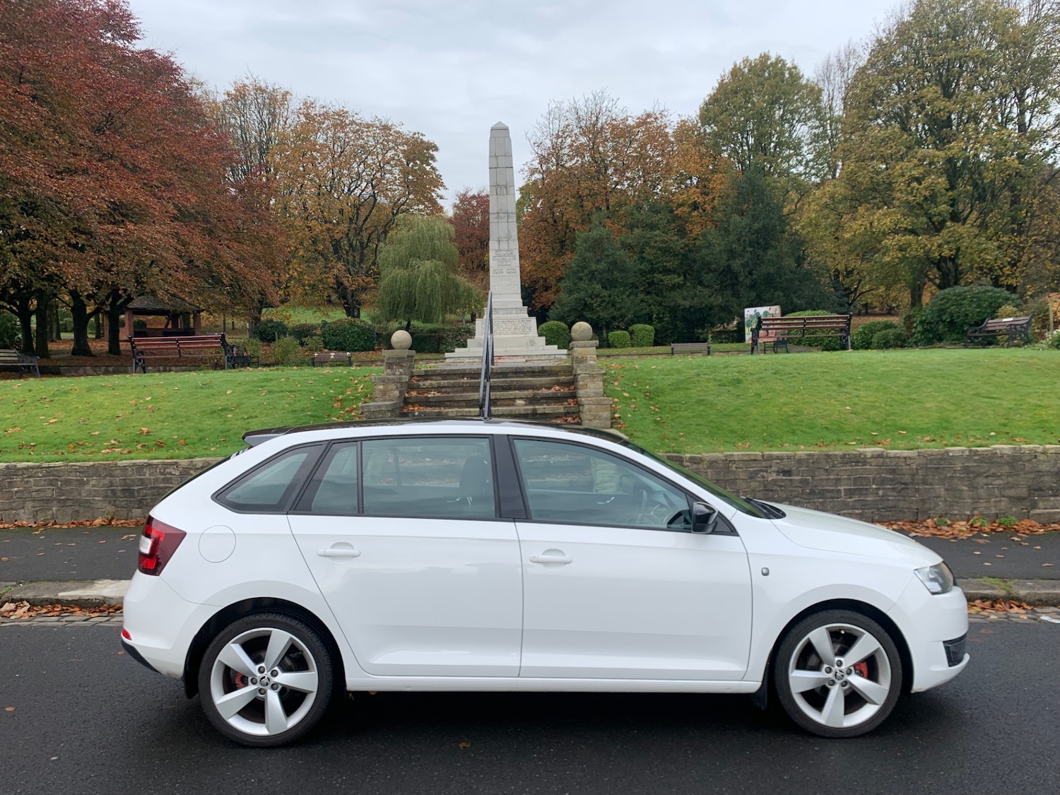 Used Skoda Rapid Spaceback 2014 for sale - 76412679: Photo 8