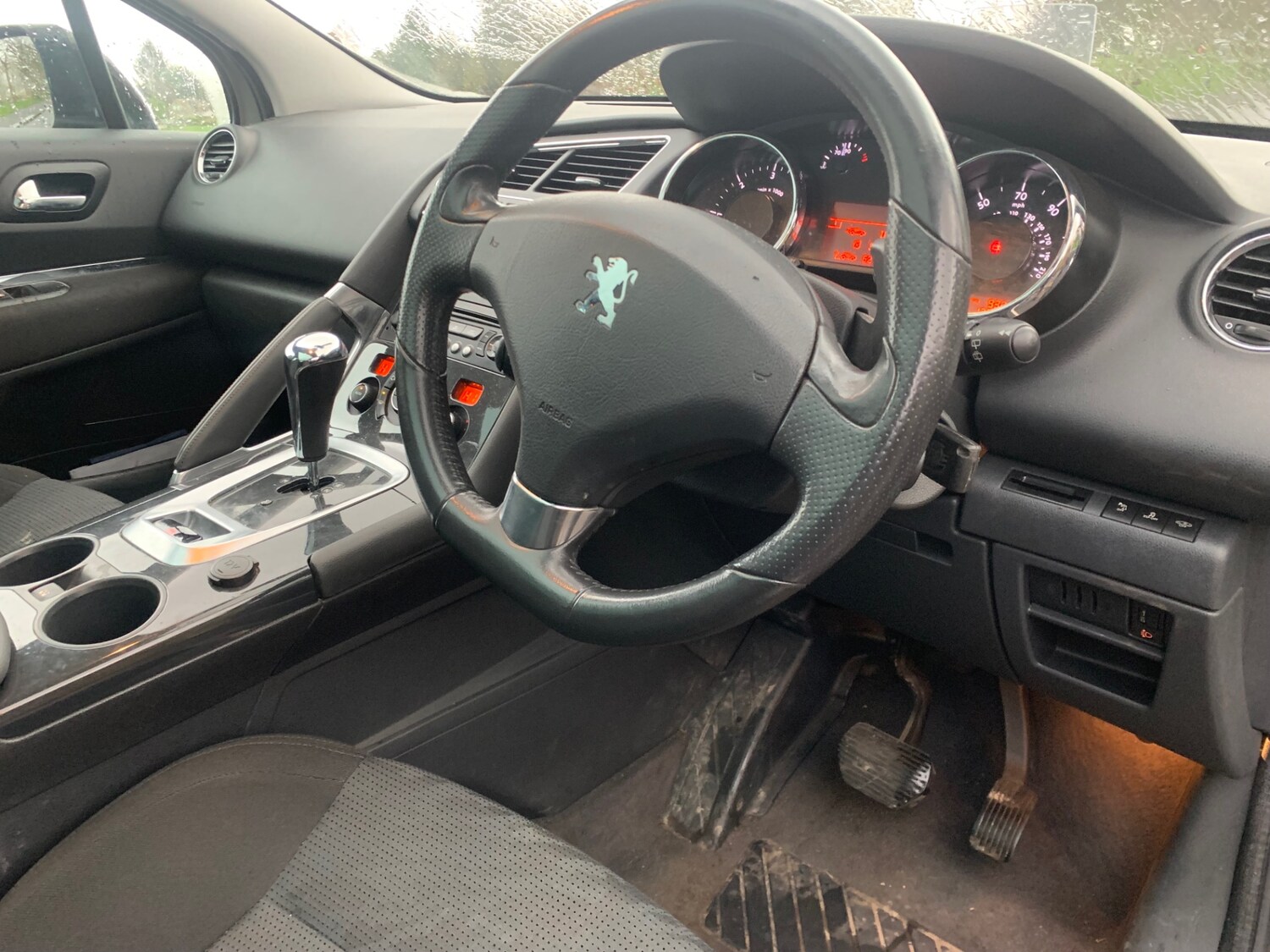 Used Peugeot 3008 2011 for sale - 77691258: Photo 12