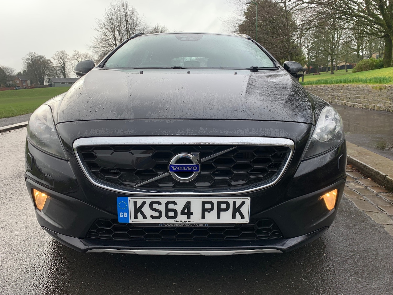 Used Volvo V40 2014 for sale - 77475687: Photo 2