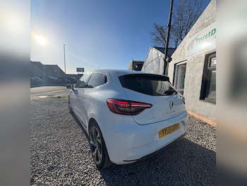 Used Renault Clio 2021 for sale - 76670177: Photo