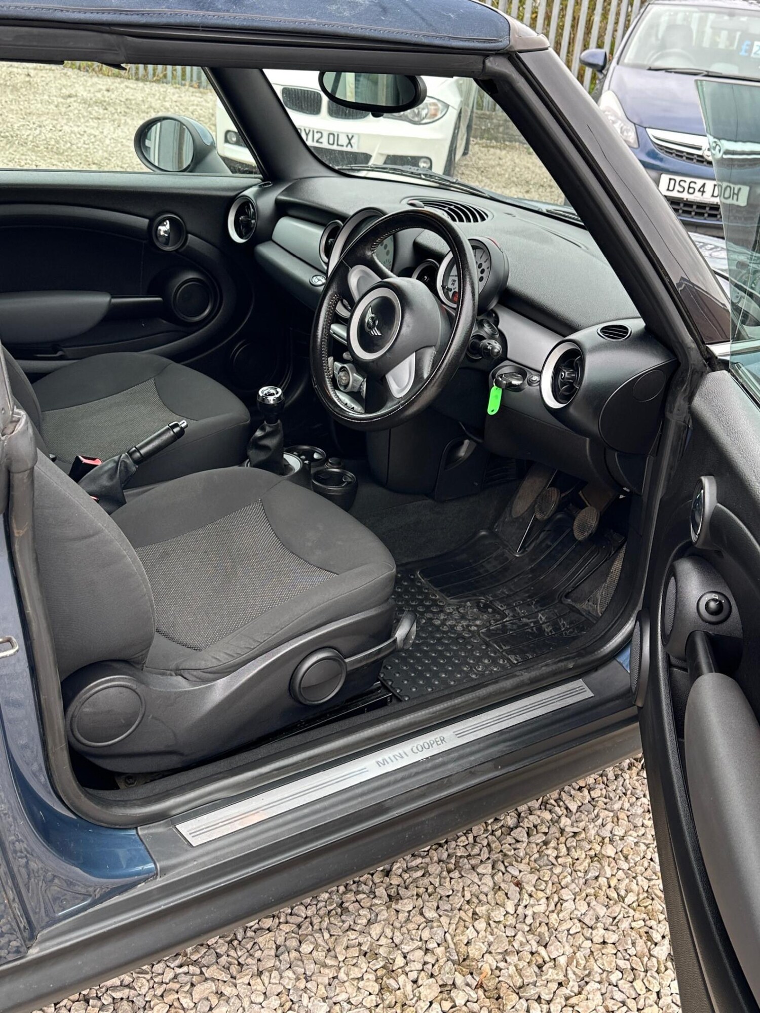 Used MINI Convertible 2009 for sale - 77707075: Photo 11