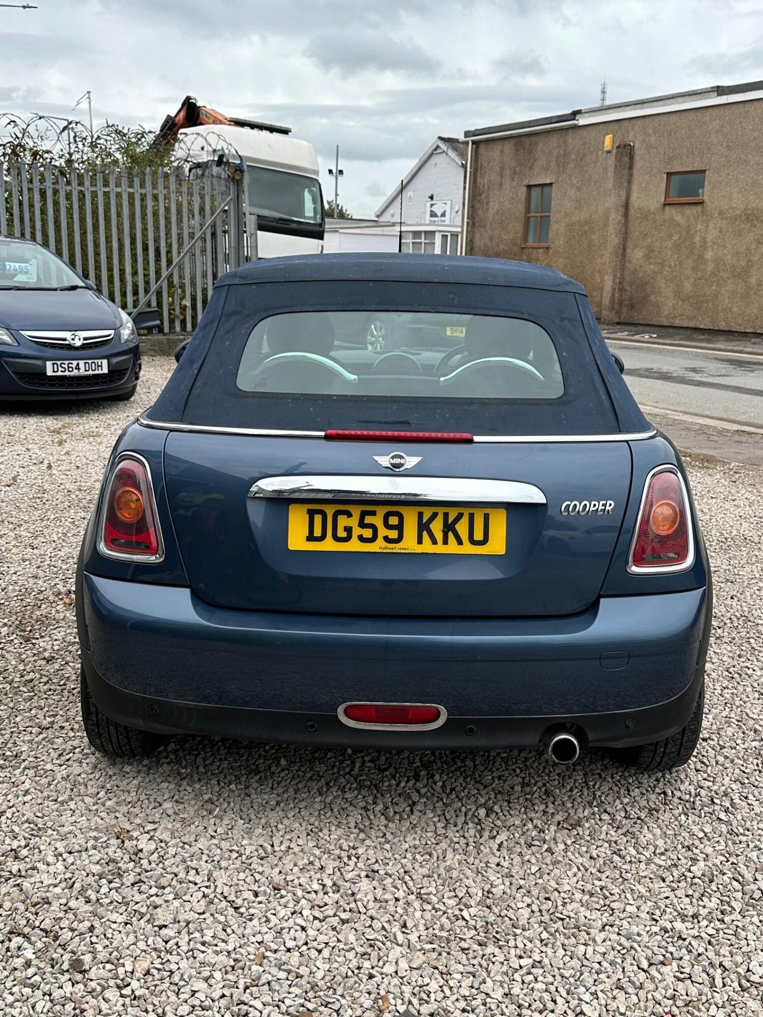 Used MINI Convertible 2009 for sale - 77707075: Photo 8