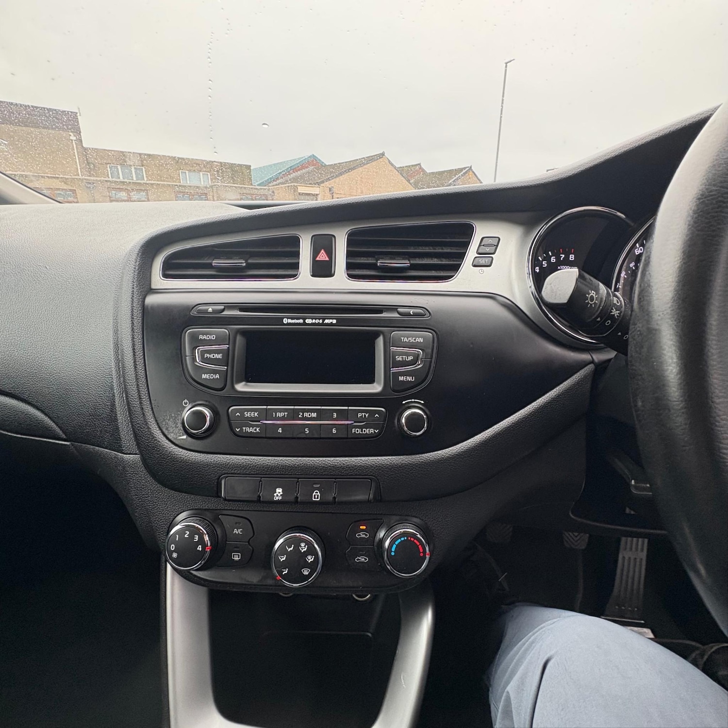 Used Kia Ceed 2014 for sale - 77114450: Photo 9