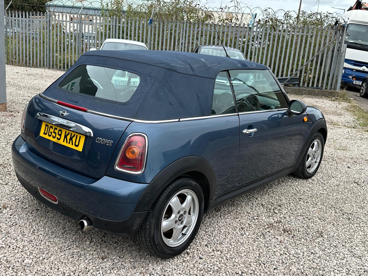 Used MINI Convertible 2009 for sale - 76138762: Photo 10