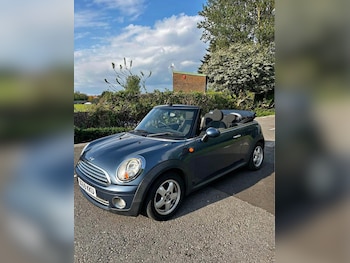 Used MINI Convertible 2009 for sale - 76138762: Photo