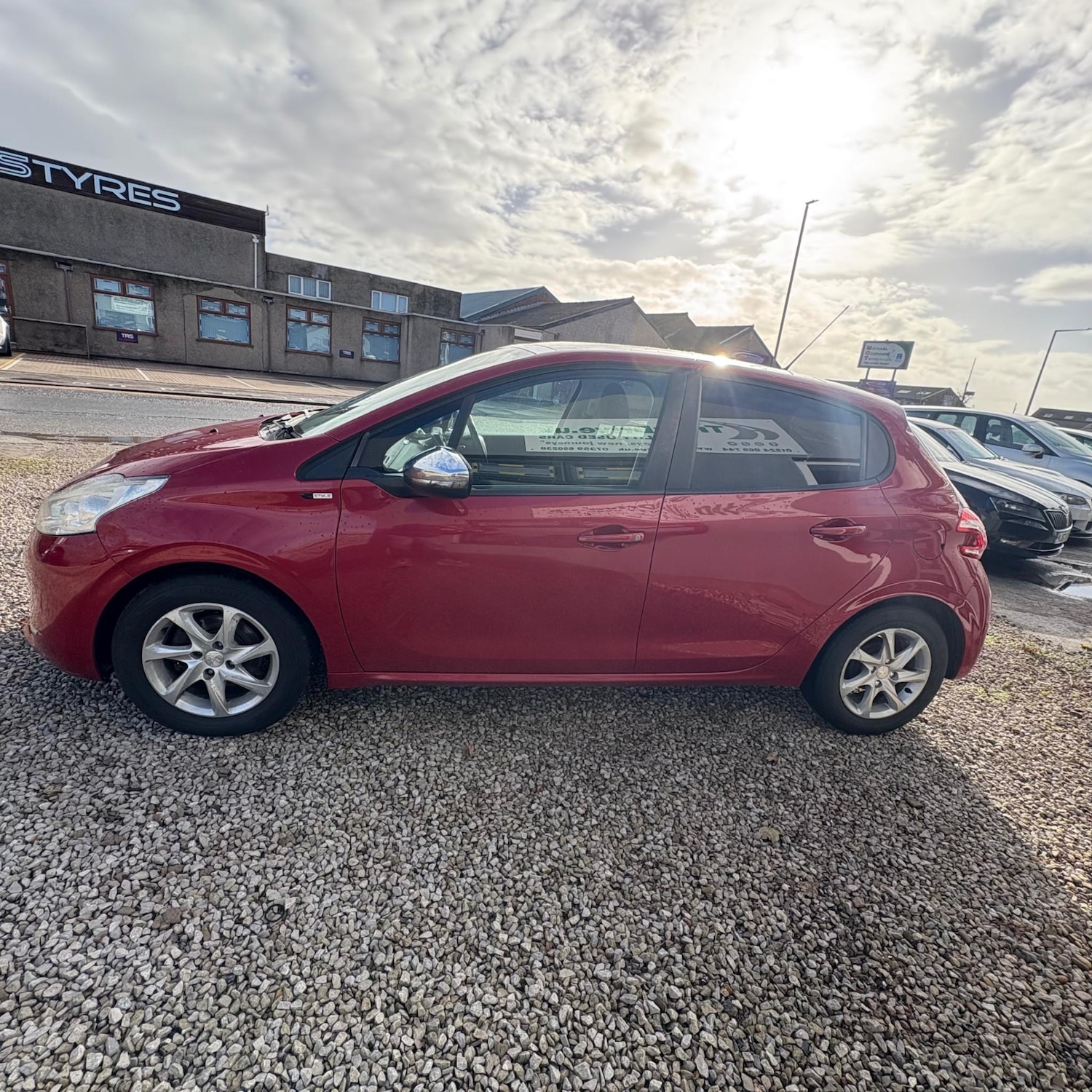 Used Peugeot 208 2015 for sale - 76449266: Photo 8