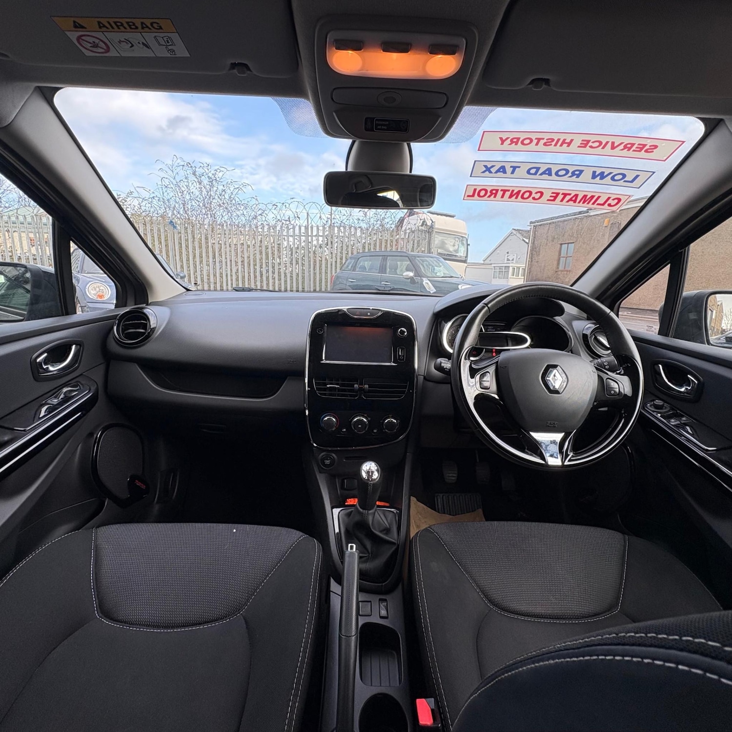 Used Renault Clio 2014 for sale - 76449270: Photo 15